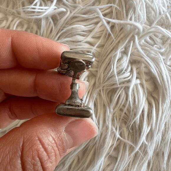 vtg 60s statement clip on earrings goldtone rope square‎ rhinestone glam party - Picture 7 of 9